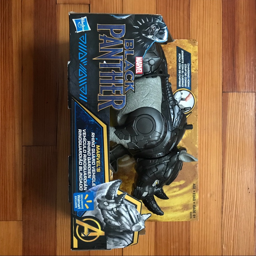 Marvel Black Panther Hasbro Deluxe vehicle Rhino